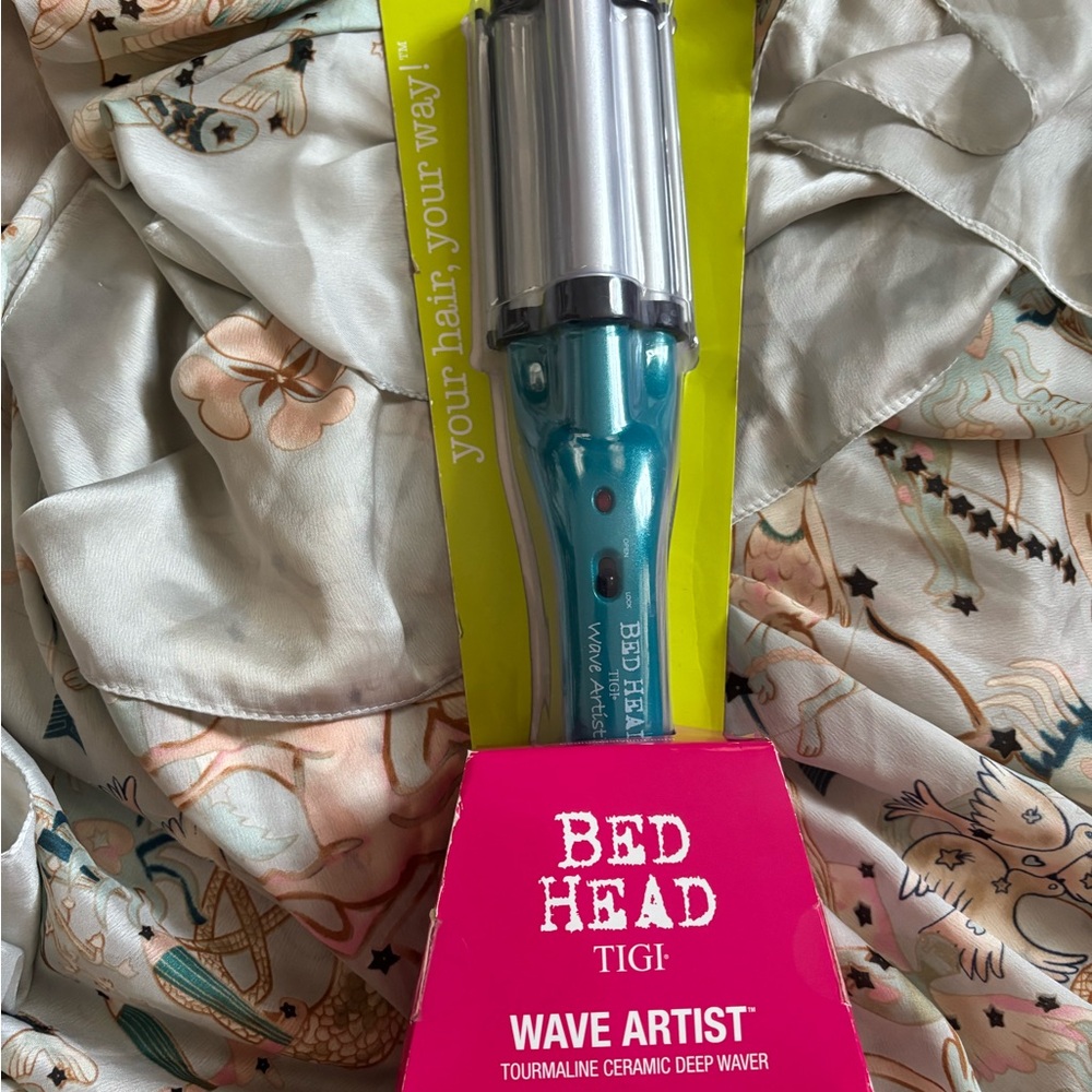 BedHead Wave Artist Teal Hair Styler